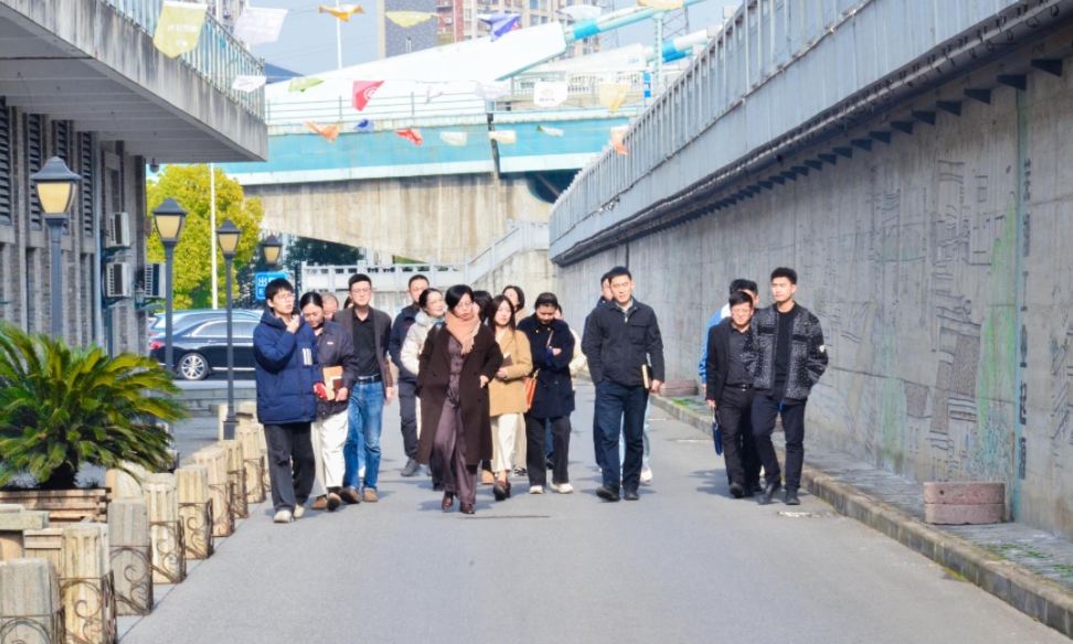 “走進園區，共享未來”鏡湖區高層次人才服務企業雙向促進對接交流活動在園舉辦